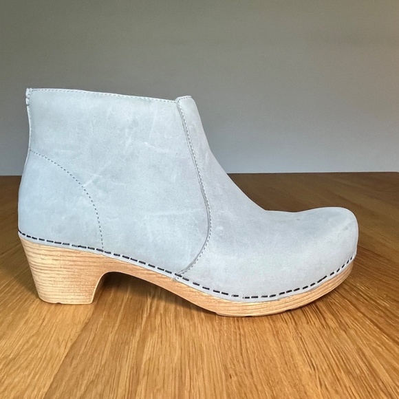 Dansko Maria Boot Light Grey Gray Nubuck Leather US 8.5 EU 39 Womens - Picture 10 of 15